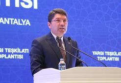 Bakan Tunç: İki mahkemenin farklı kararları üzerinden sokak çağrısı yapmak, çirkin bir davranış