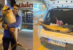Amatör balıkçı, olta ile 41 kiloluk akya yakaladı