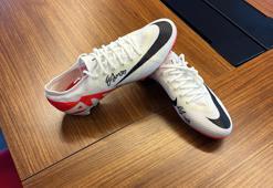 Onuachu gol attığı kramponu taraftarlara hediye edecek