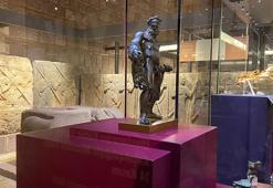 İadesi sağlanan Herakles heykeli ve Altın taç, 'Kaçış Yok' sergisinde