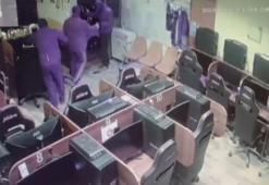 Ümraniye'de internet kafeleri hedef seçen hırsızlar kamerada