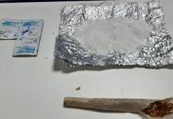 Ayakkabısının tabanına gizlenmiş metamfetaminle yakalandı