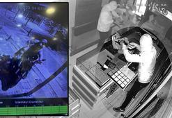 Bakırköy'de motosikletli hırsızların kuyumcu soygunu kamerada