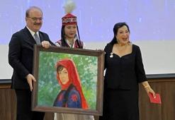 ‘Al Yazmalım’ Türkan Şoray, Bişkek Film Festivali’nde