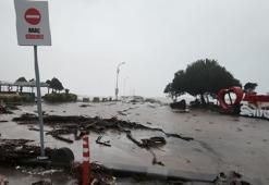 Şile'de fırtına: Dere taştı, yollar göle döndü