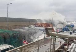 Sarıyer'de dev dalgalar balıkçıları denize düşürdü