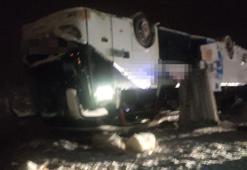 Bingöl'de 2 yolcu otobüsü devrildi: 22 yaralı
