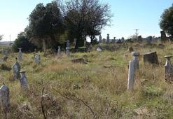 Kumkale Mezarlığı, Çanakkale Savaşları'ndan izler taşıyor