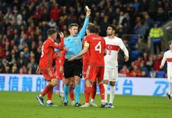 Galler cephesi penaltı kararından dolayı hakeme tepkili