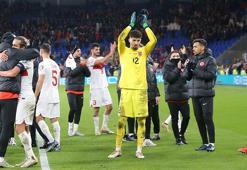 İngilizlerden Altay Bayındır'a geçer not