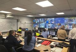 İrlanda’da bıçaklı saldırı sonrası şiddet olayları meydana geldi