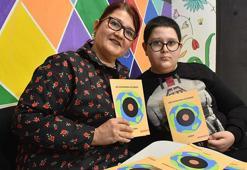 Asperger sendromlu Barkan, 14 yaşında şiir kitabı çıkardı