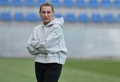 Necla Güngör Kıragası: Kadın futbolunda sağlam temeller ata ata devam ediyoruz