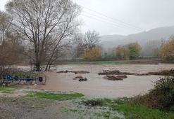 Çanakkale'de cadde ve sokaklar göle döndü