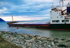 Karaya oturan kuru yük gemisi için 2 kurtarma seçeneği