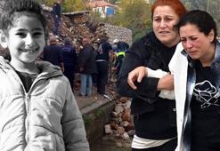 Yıkılan duvarın altında kalan Mihriban'ın annesi, 'Annem, Annem' diye feryat etti