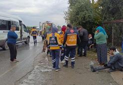 Hatay'da işçi servisi, hafriyat kamyonuna çarptı; 16 yaralı