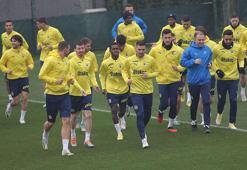 Fenerbahçe, Beşiktaş deplasmanından lider dönmeyi hedefliyor