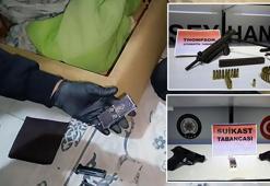 Yatak bazasından anahtarlık görünümlü tabanca çıktı