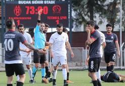 Amatör maçta 3'ü kırmızı toplam 15 kart çıktı