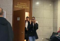 Şarkıcı Berkay kızlarının üzerine düşen mobilya nedeniyle firmaya "ayıplı mal" davası açtı