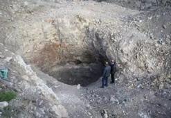 Bayrak dikmek için çukur açılırken tarihe rastlandı; su sarnıcı, dehliz ve 30 metrelik yapı bulundu