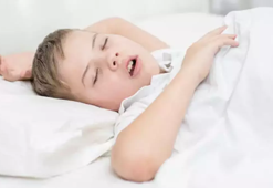 Uyusun diye çocuklara verilen melatonin takviyeleri tehlike saçıyor