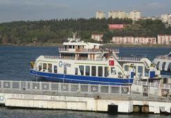 Bozcaada ve Gökçeada feribot seferlerine fırtına engeli