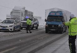 Bitlis'in yükseklerinde kar kalınlığı 50 santimetreye ulaştı