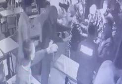 Bayrampaşa'da huzur denetiminde polis ile kafe çalışanları arasında kavga