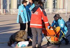 Havaalanında şükür secdesi yapan Filistinli baba: Türkiye bize yardım elini uzattı