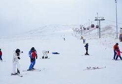 Erciyes'te kayak sezonu açıldı