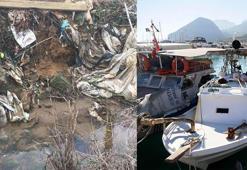 Antalya Körfezi'ndeki kirlilik balıkçıları vurdu; ağları boş dönüyorlar