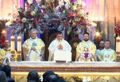 Saint Antuan Kilisesi'nde Noel Ayini