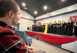 'Otizm Anneler Korosu' kuruldu, hüzünlü şarkı söylemek yasak