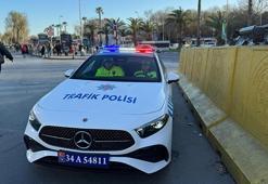 Suç örgütlerinden el konularak polise verilen araçlar İstanbul sokaklarında