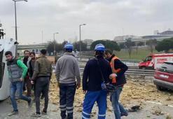 Basın Ekspres Yolu'nda iki kamyon devrildi: 4 yaralı