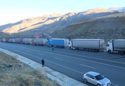 Türkiye- İran sınırında 10 kilometrelik TIR kuyruğu