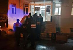 Ehliyet sınavına kopya düzeneği ile giren adayı jandarma yakaladı