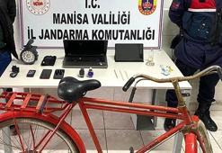 Manisa'da, 2 evden hırsızlık yapan cezaevi firarisi yakalandı