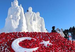 Sarıkamış'ta 'Karı yorgan edenler' heykeli açıldı