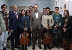 Gençlik ve Spor Bakan Yardımcısı Eminoğlu Van'da gençlerle bir araya geldi