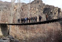 'Sırat Köprüsü'nden kurtulmak istiyorlar