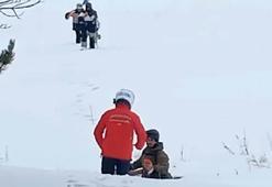 Kars’ta kayak yaparkan kaybolan turistleri JAK timleri buldu