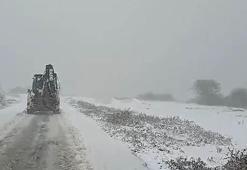 Türkiye'nin tek ada ilçesi Marmara'da fırtına ve kar; adaya 2 gün ulaşım sağlanamadı