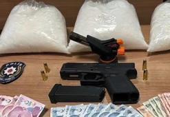 Maltepe'de polisten kaçan kadının çantasından 2 kilo 985 gram uyuşturucu çıktı