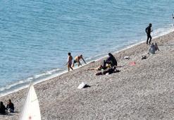 Antalya'da ocak ayı ortasında denize girdiler
