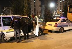 Kayseri'de 10 yaşındaki çocuk, kazara babasını ve misafiri tabancayla yaraladı