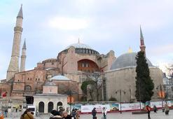 Ayasofya'ya giriş yabancı turiste 25 euro oldu
