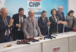 25 yıllık başkanlık dönemi biten Büyükerşen’den CHP’ye eleştiri